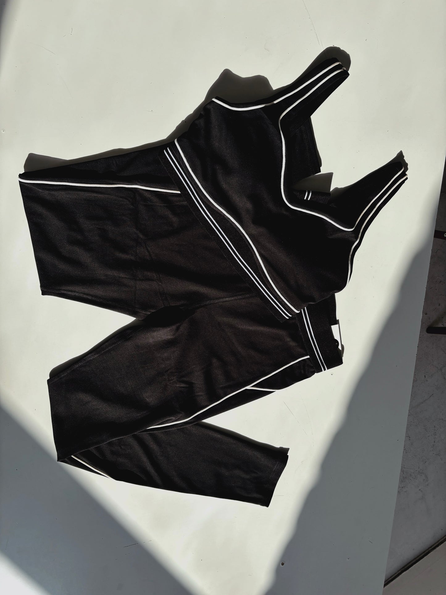 Hold it Down Black Set